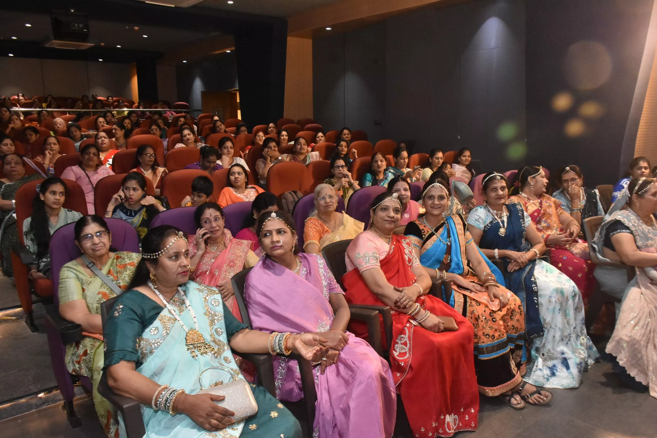 गणगौर उत्सव में महिलाओं का सांस्कृतिक कार्यक्रम