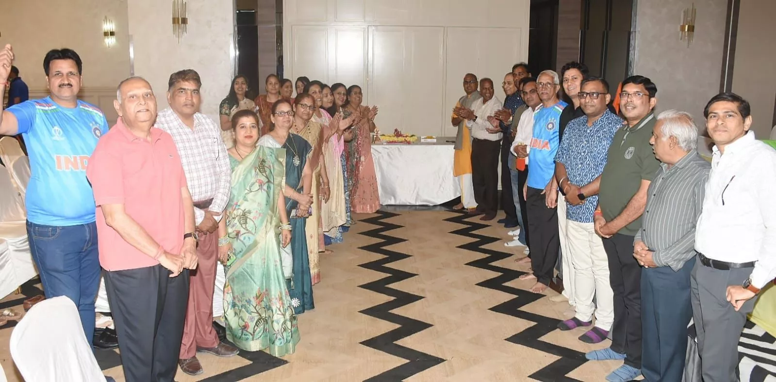 सदस्यों ने सिकंदराबाद में होली मिलन कार्निवाल में भाग लिया