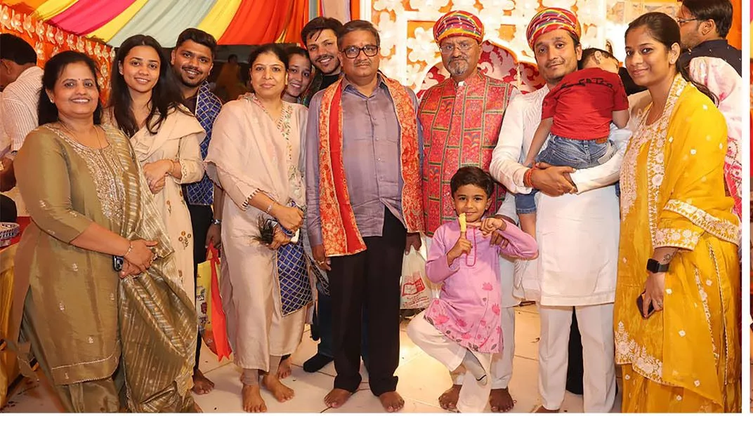 भक्तों ने श्री श्याम मंदिर में उत्साहपूर्वक भजन और श्रृंगार देखा