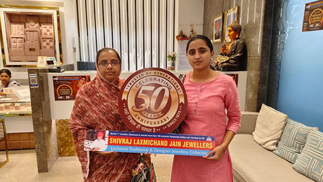 ज्वेलरी महोत्सव में नेकलेस और बैंगल्स कलेक्शन