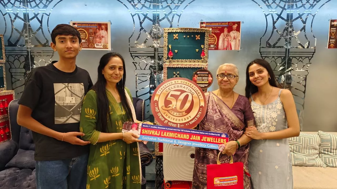 ज्वेलरी महोत्सव में नेकलेस और बैंगल्स कलेक्शन