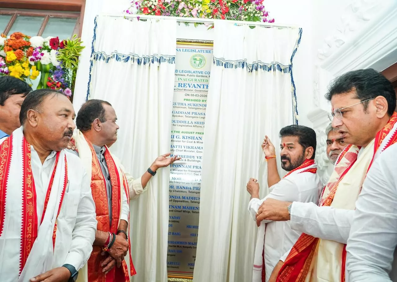 सीएम रेवंत रेड्डी ने विधानसभा परिसर में किया उद्घाटन