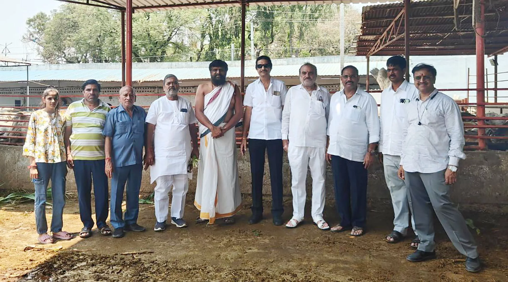 हैदराबाद में गौ सेवा और गौ पूजन कार्यक्रम