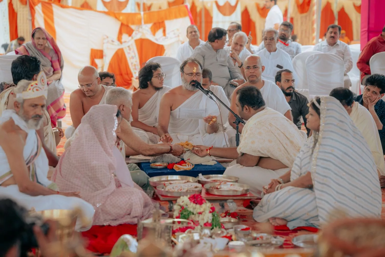 जैन मंदिर में प्रतिष्ठा महोत्सव का आयोजन