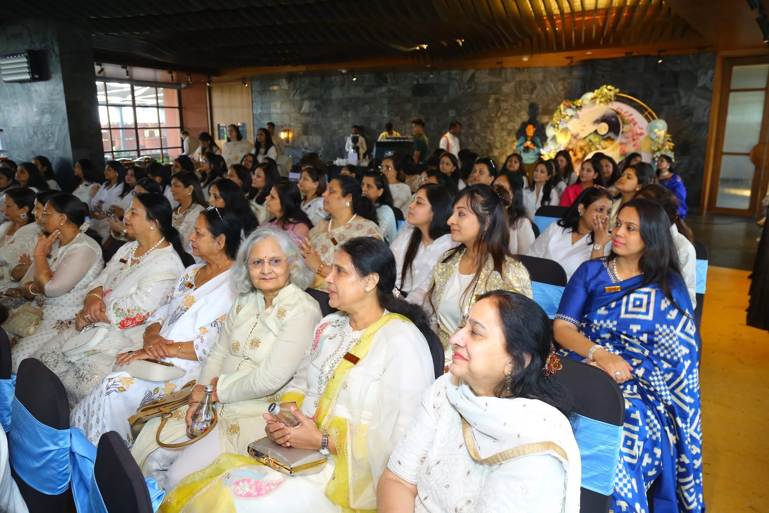 उत्कर्ष की नई टीम ने संभाला कार्यभार