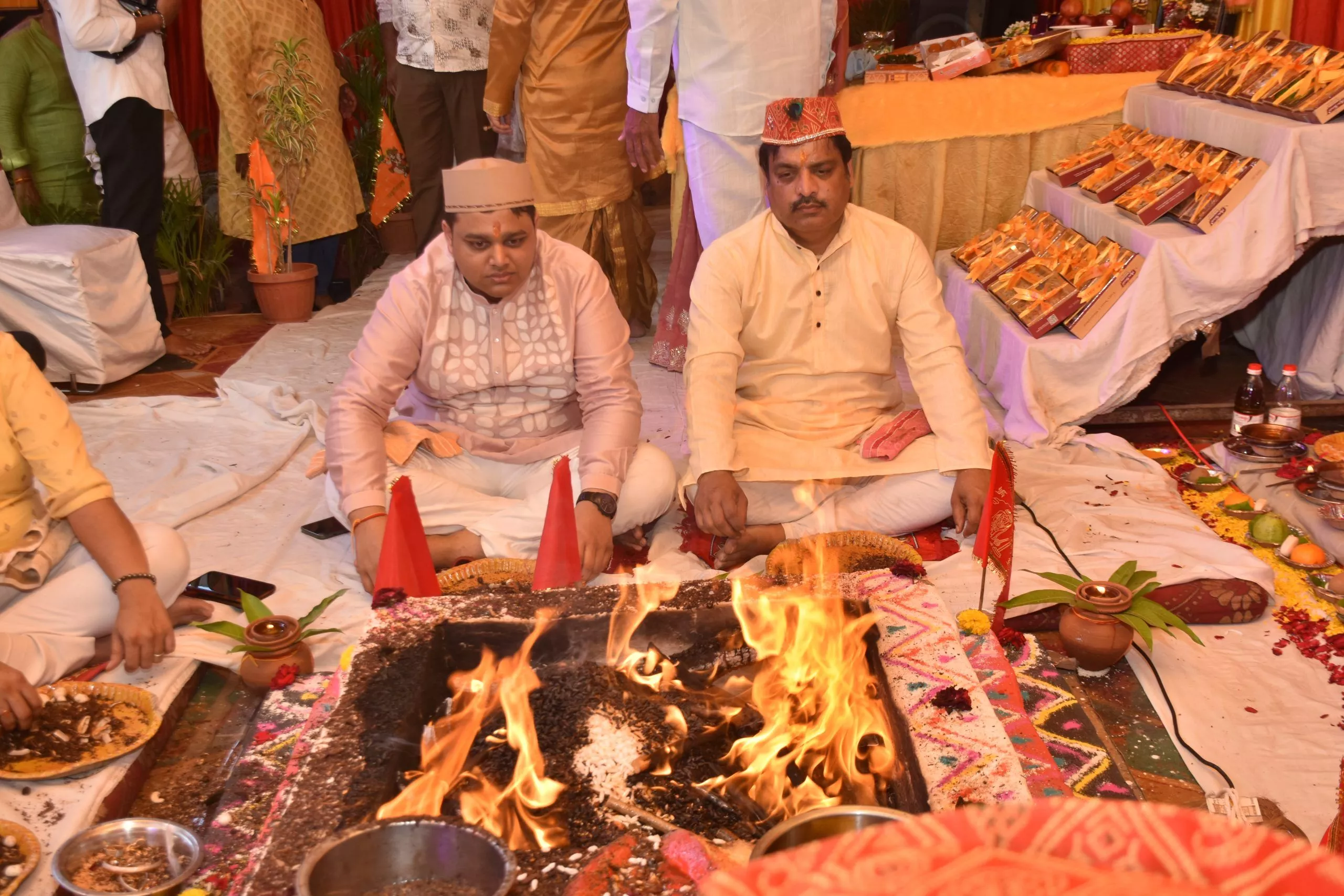 सीतारामबाग मंदिर में हनुमान जन्मोत्सव का हवन कार्यक्रम