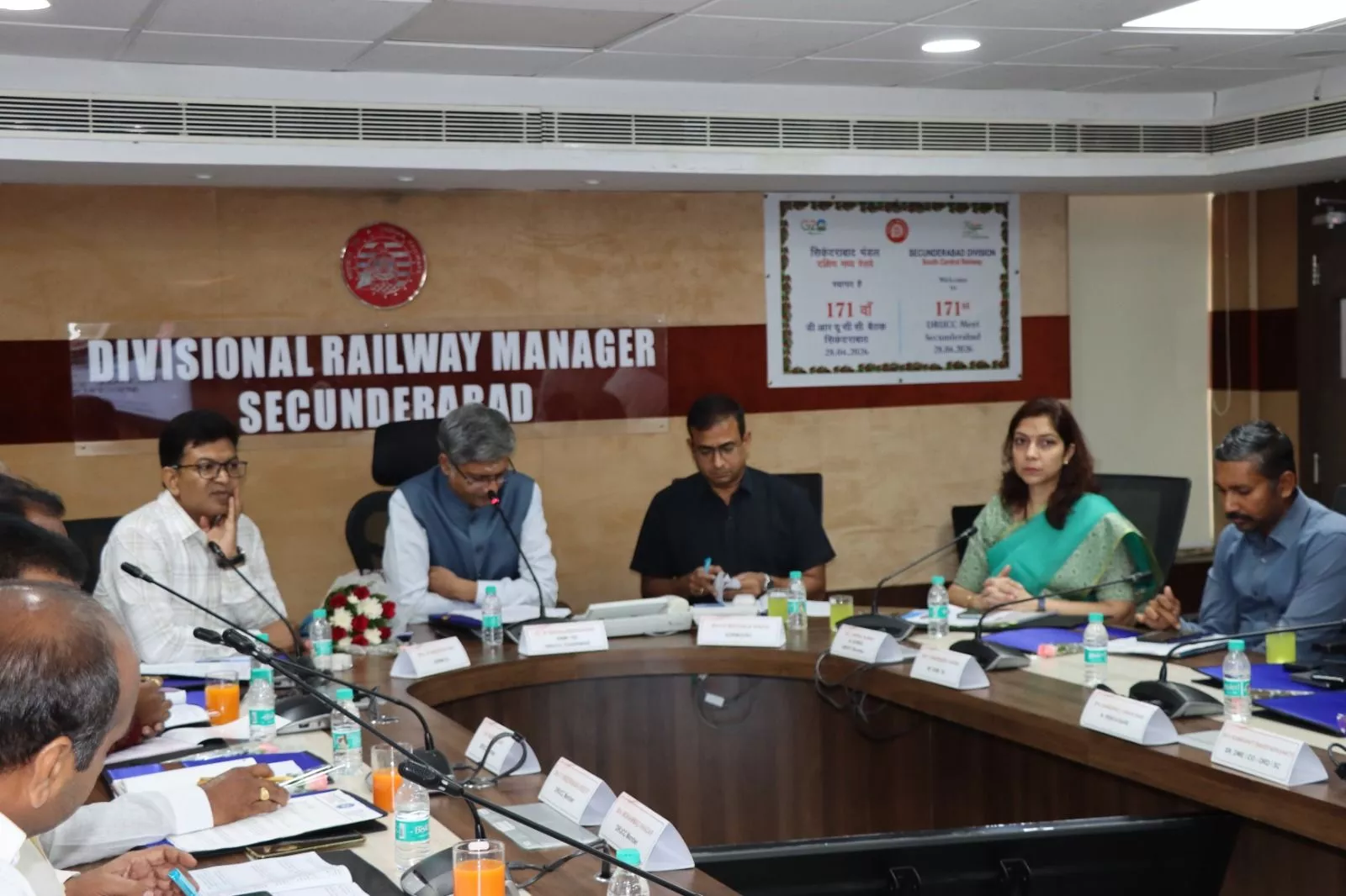 रेलवे सुविधाओं और सेवाओं पर हुई समिति बैठक