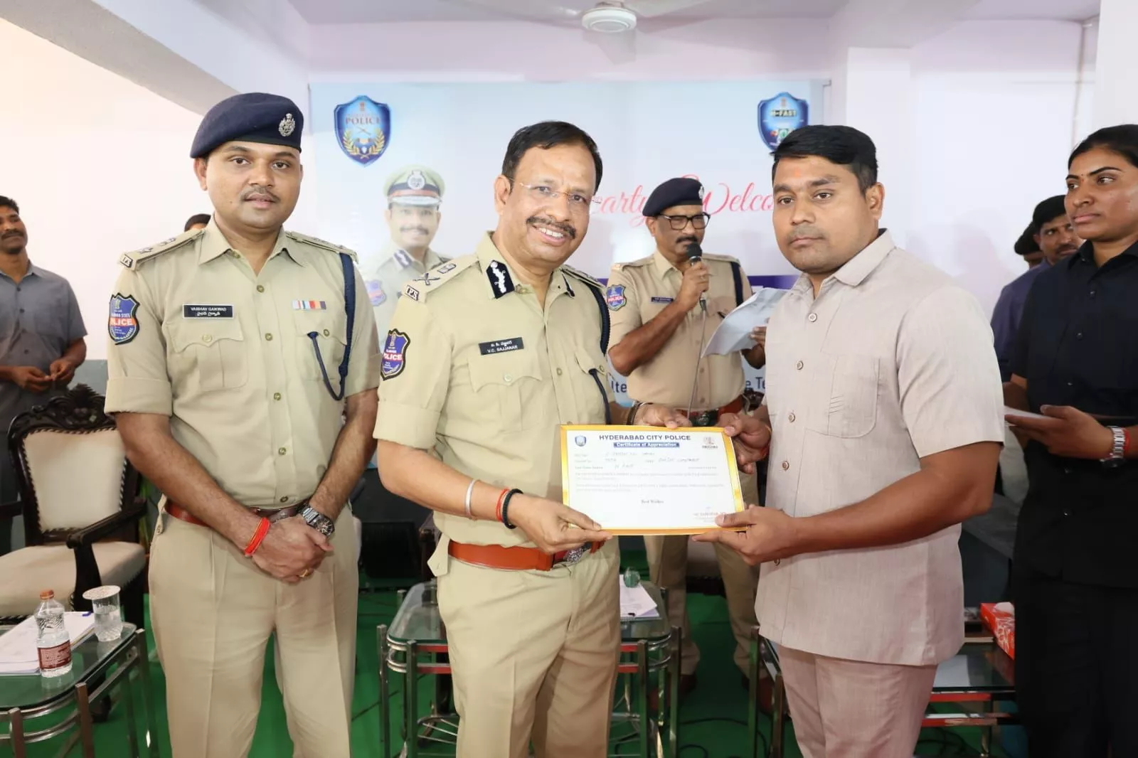 हैदराबाद में मिलावटी खाद्य पर पुलिस अभियान