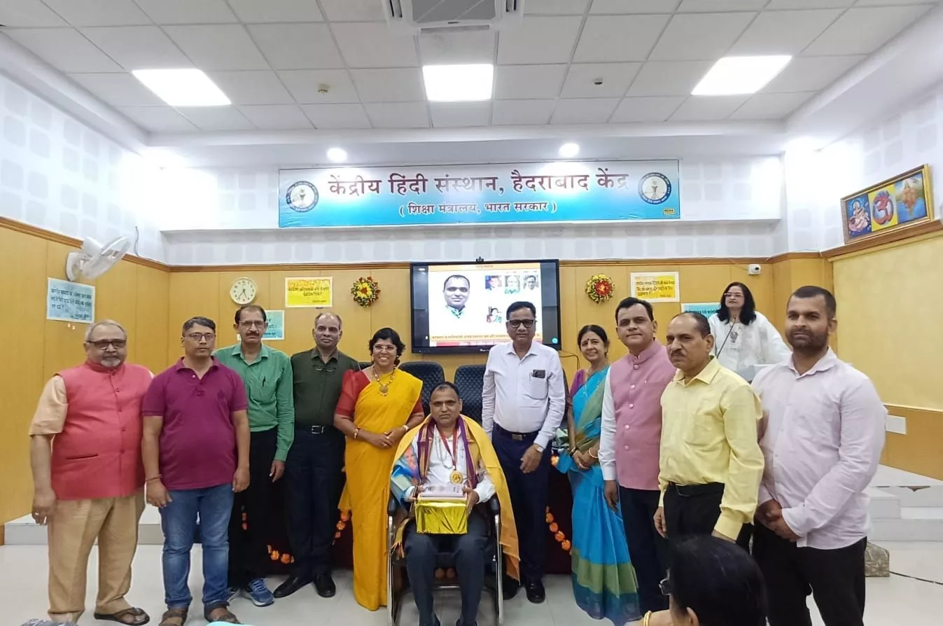 विदाई समारोह में डॉ. फत्ताराम नायक का सम्मान