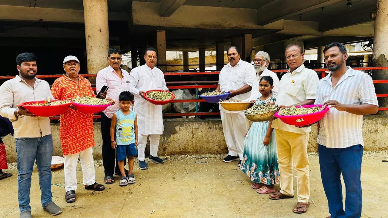 हैदराबाद में गौ सेवा और गौ पूजन कार्यक्रम