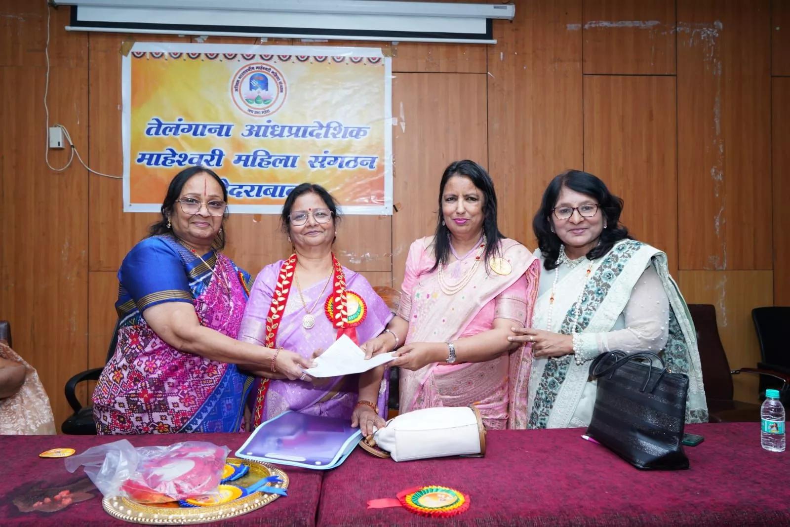 माहेश्वरी महिला संगठन के नवनिर्वाचित पदाधिकारियों का सम्मान