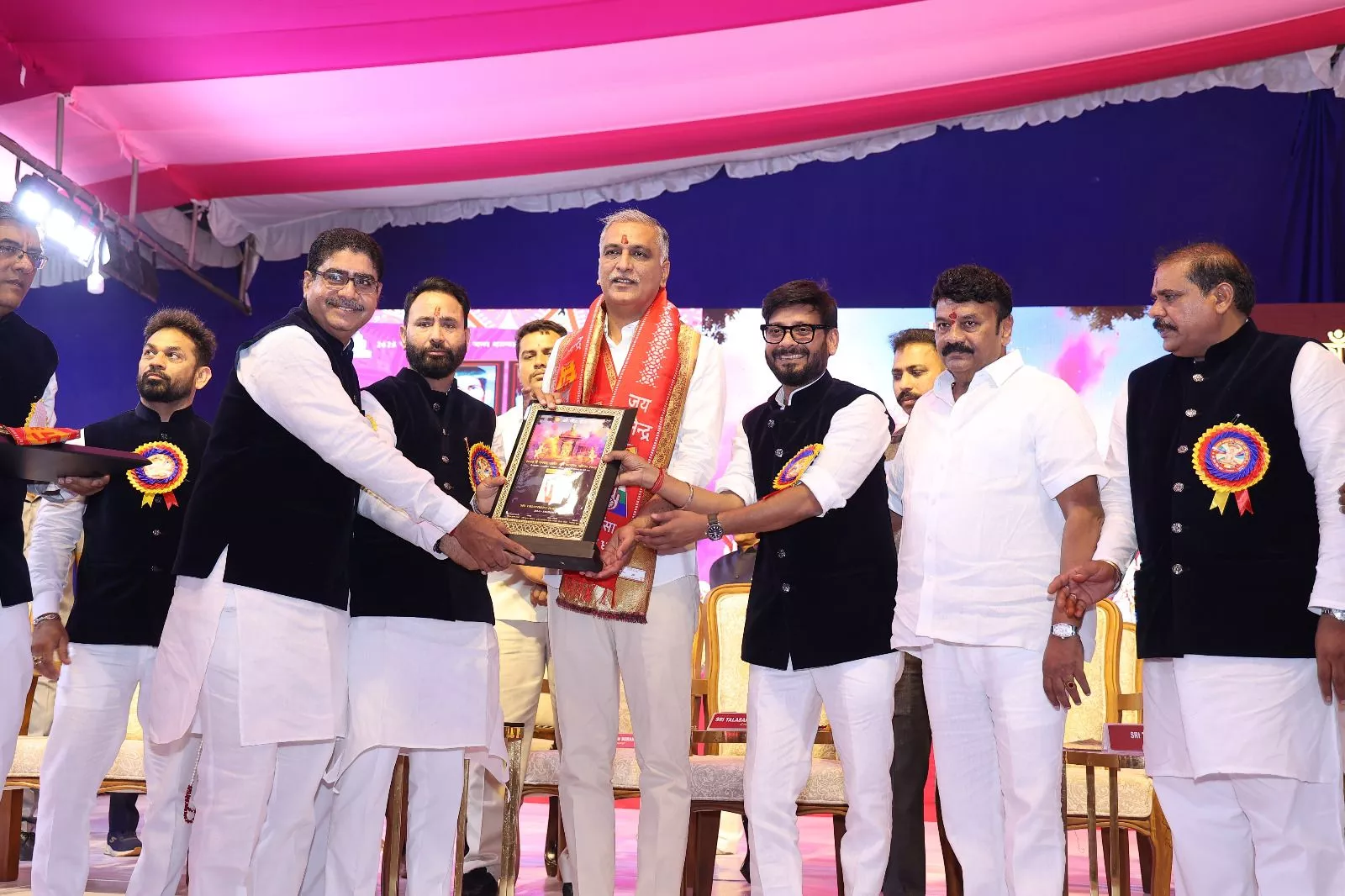 हैदराबाद में महावीर जन्म कल्याणक महोत्सव का दृश्य