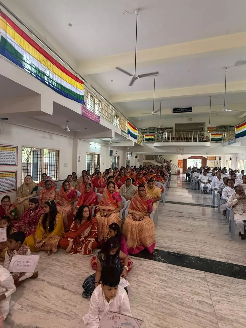 महावीर जन्म कल्याणक पर निकाली गई प्रभातफेरी