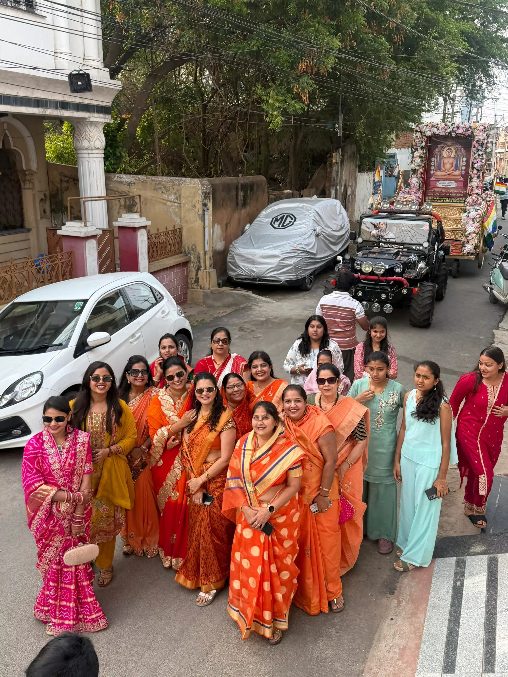 महावीर जन्म कल्याणक पर निकाली गई प्रभातफेरी