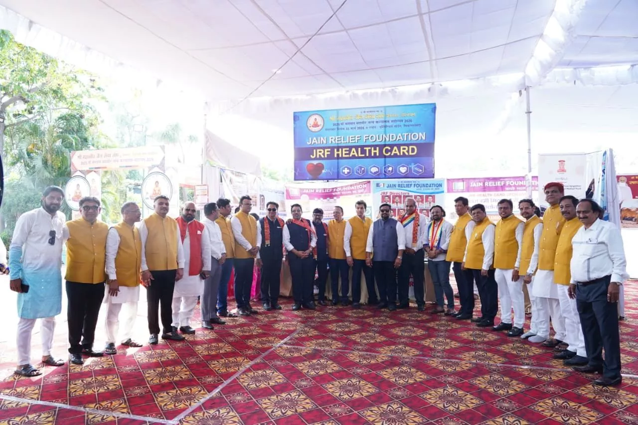 जेआरएफ हेल्थ कार्ड मेगा ड्राइव में लोगों का पंजीकरण