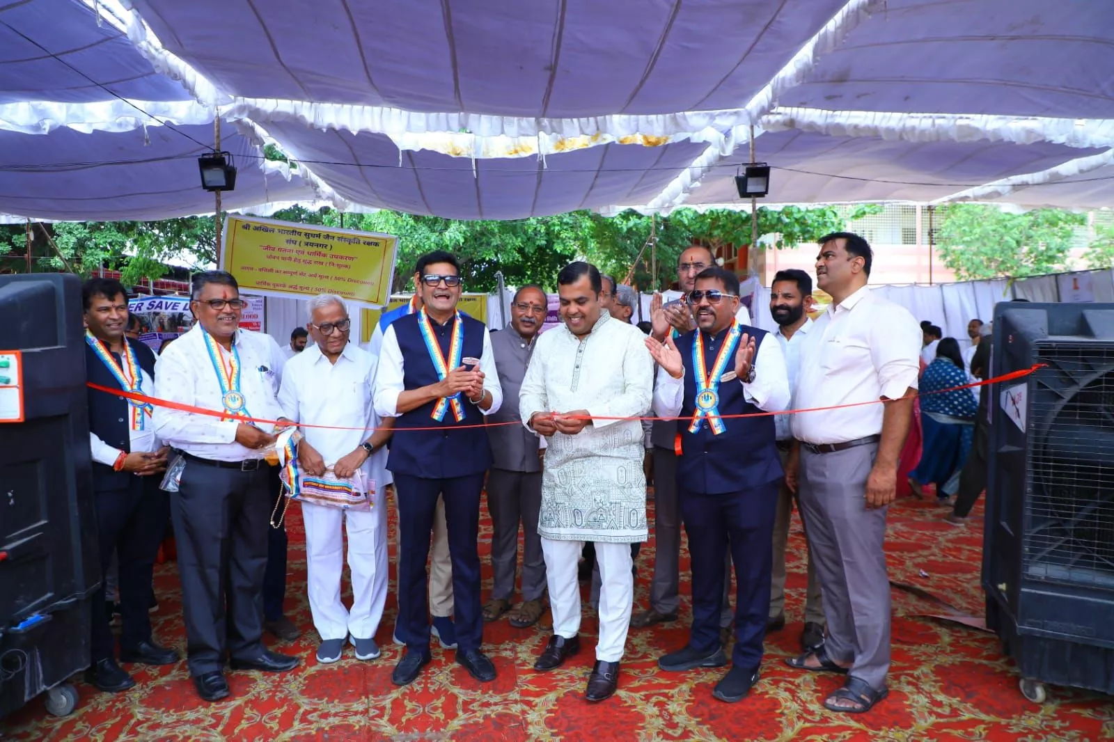 जेआरएफ हेल्थ कार्ड मेगा ड्राइव में लोगों का पंजीकरण