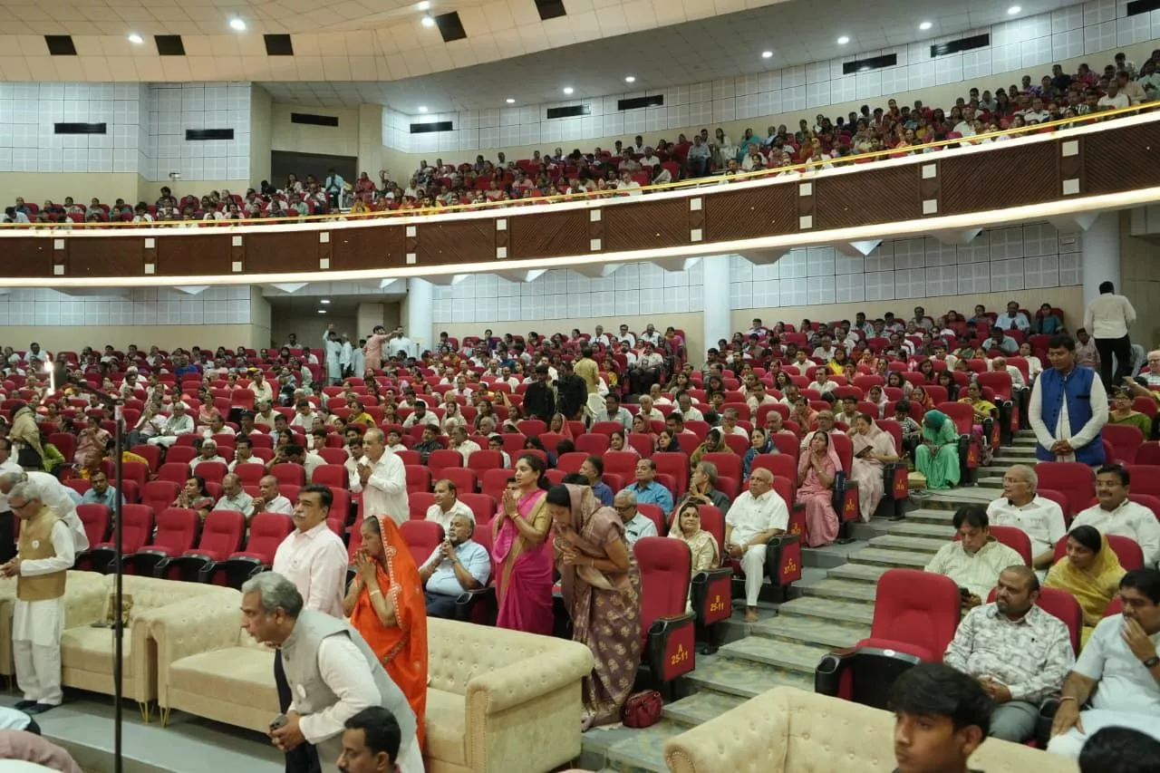 नेमीचंद्रसागरजी ने महाशतावधान में अद्भुत प्रदर्शन किया