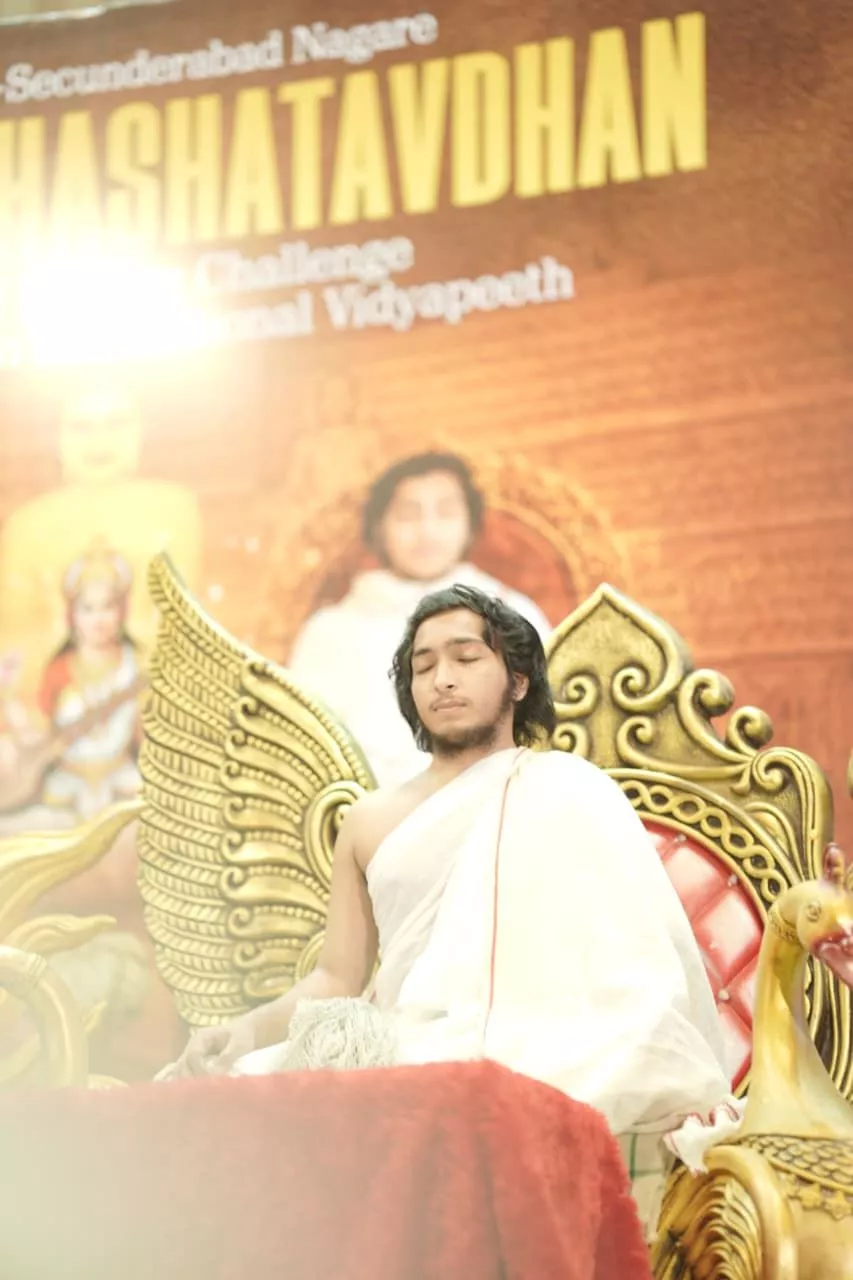 नेमीचंद्रसागरजी ने महाशतावधान में अद्भुत प्रदर्शन किया