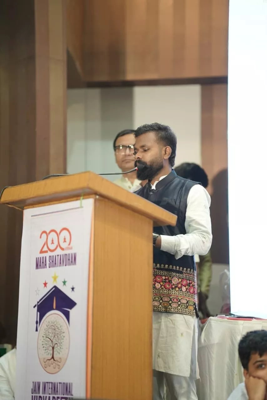 नेमीचंद्रसागरजी ने महाशतावधान में अद्भुत प्रदर्शन किया