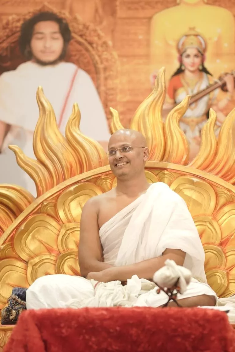 नेमीचंद्रसागरजी ने महाशतावधान में अद्भुत प्रदर्शन किया