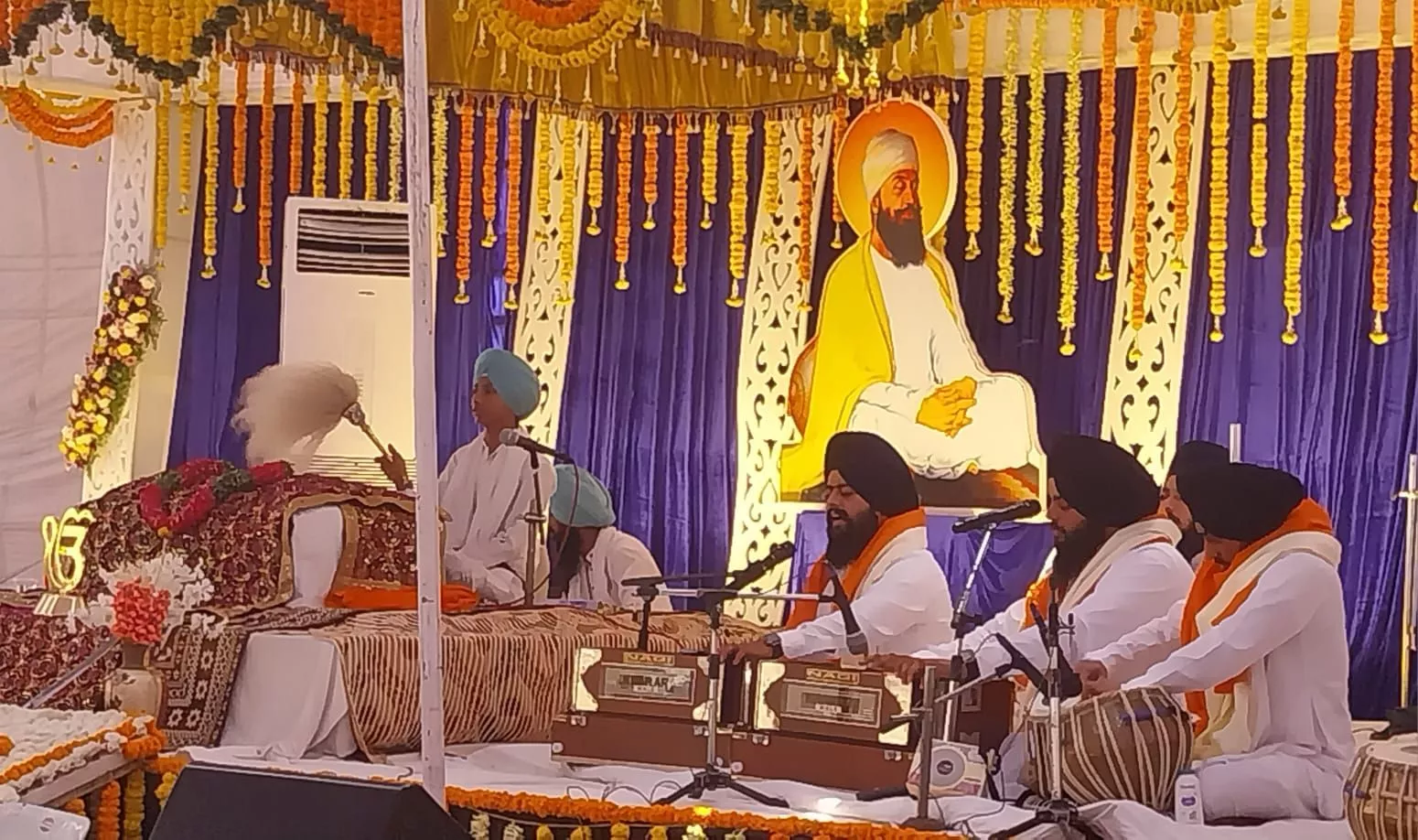 गुरु तेग बहादुर प्रकाश पर्व श्रद्धा से सम्पन्न