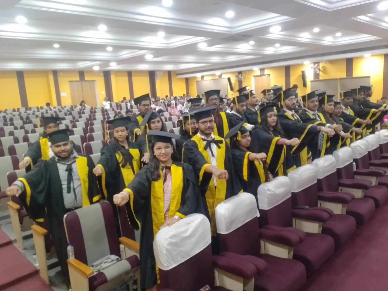 vबद्रुका कॉलेज में मनाया गया विदाई एवं वार्षिक दिवस समारोह