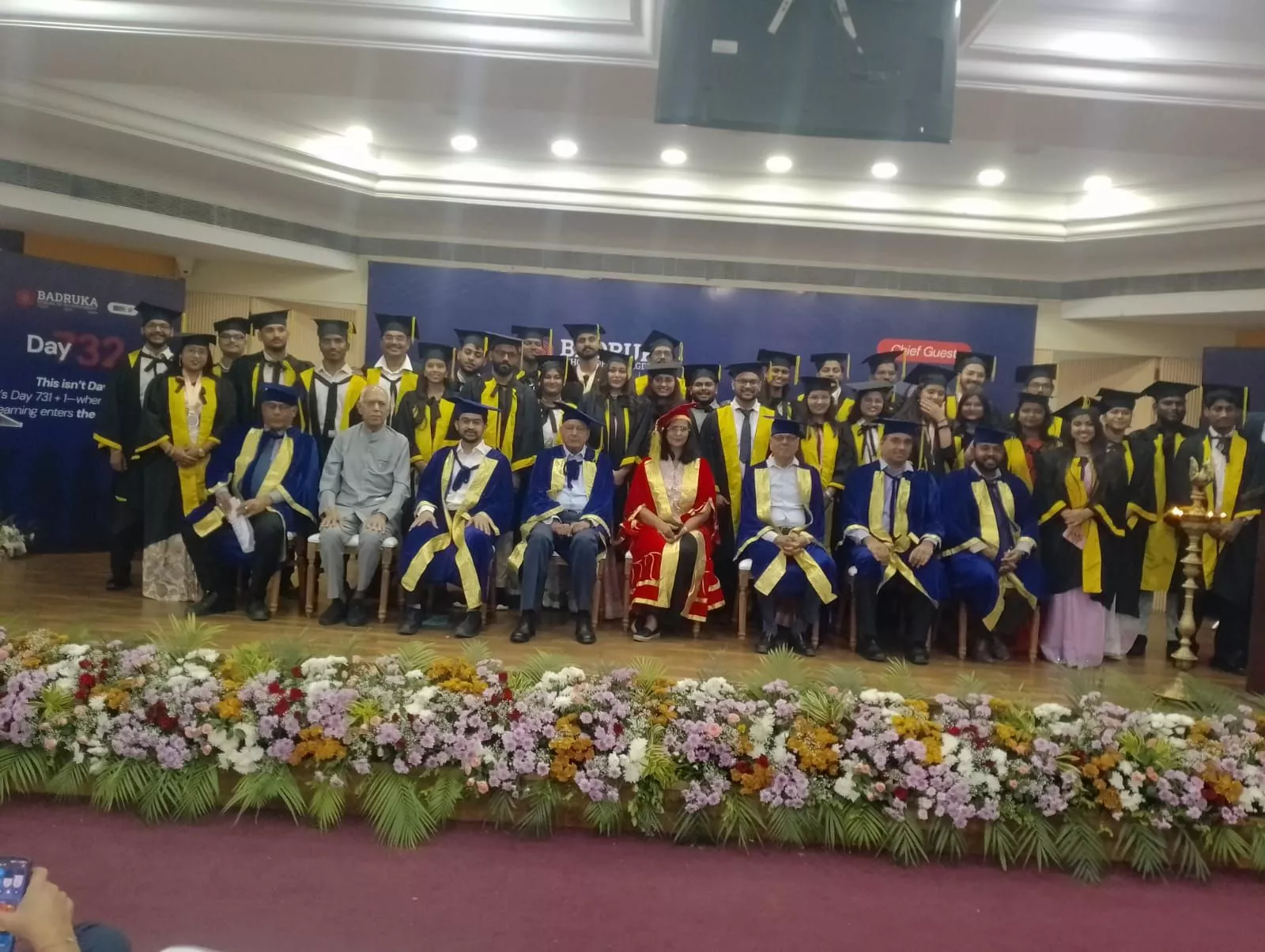 बद्रुका कॉलेज में मनाया गया विदाई एवं वार्षिक दिवस समारोह