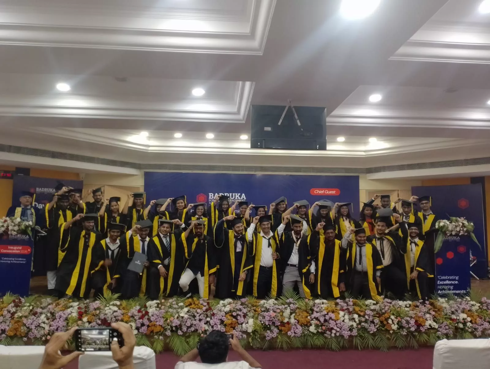 बद्रुका कॉलेज में मनाया गया विदाई एवं वार्षिक दिवस समारोह