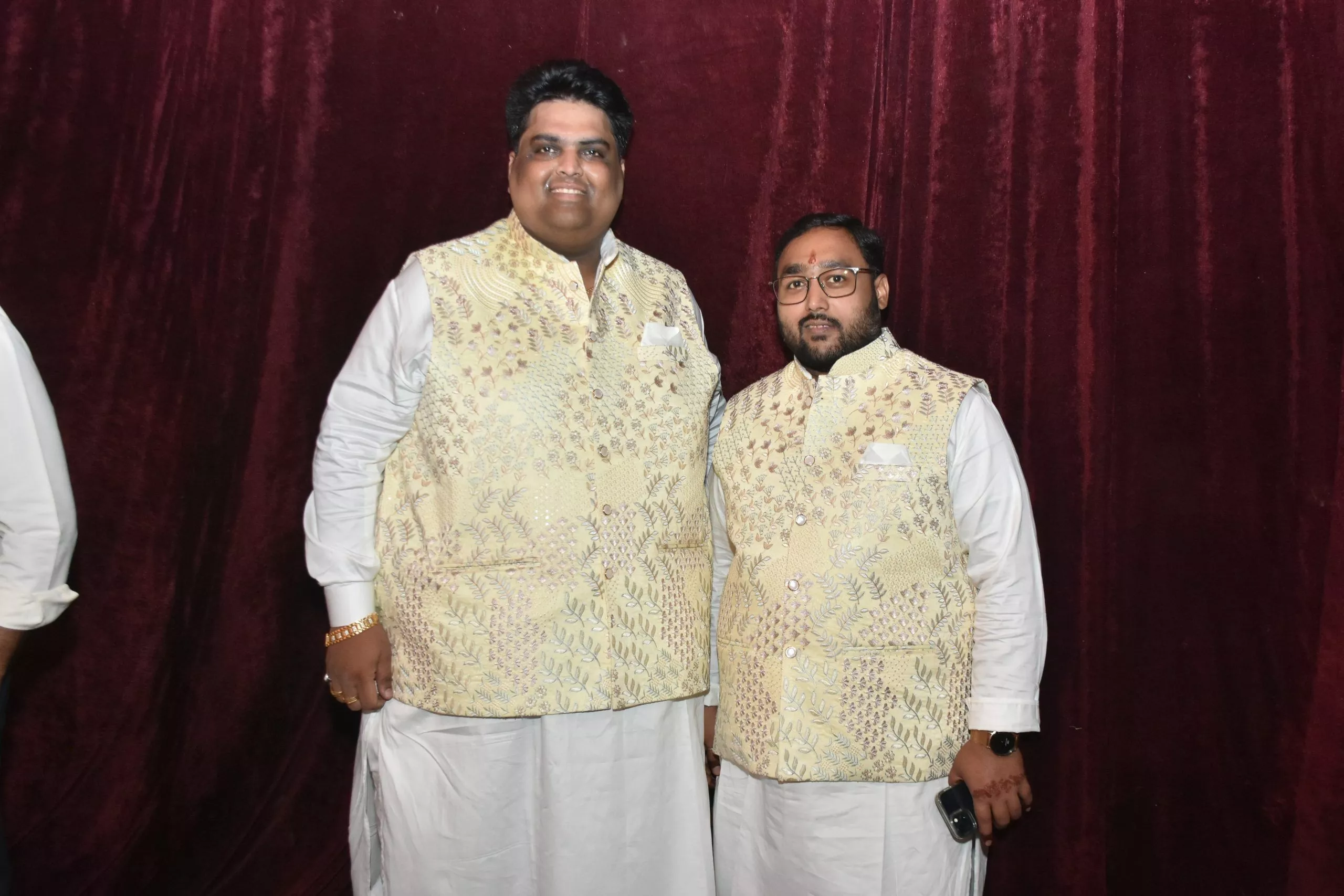 हनुमान जन्मोत्सव के जागरण में भजनों की प्रस्तुति