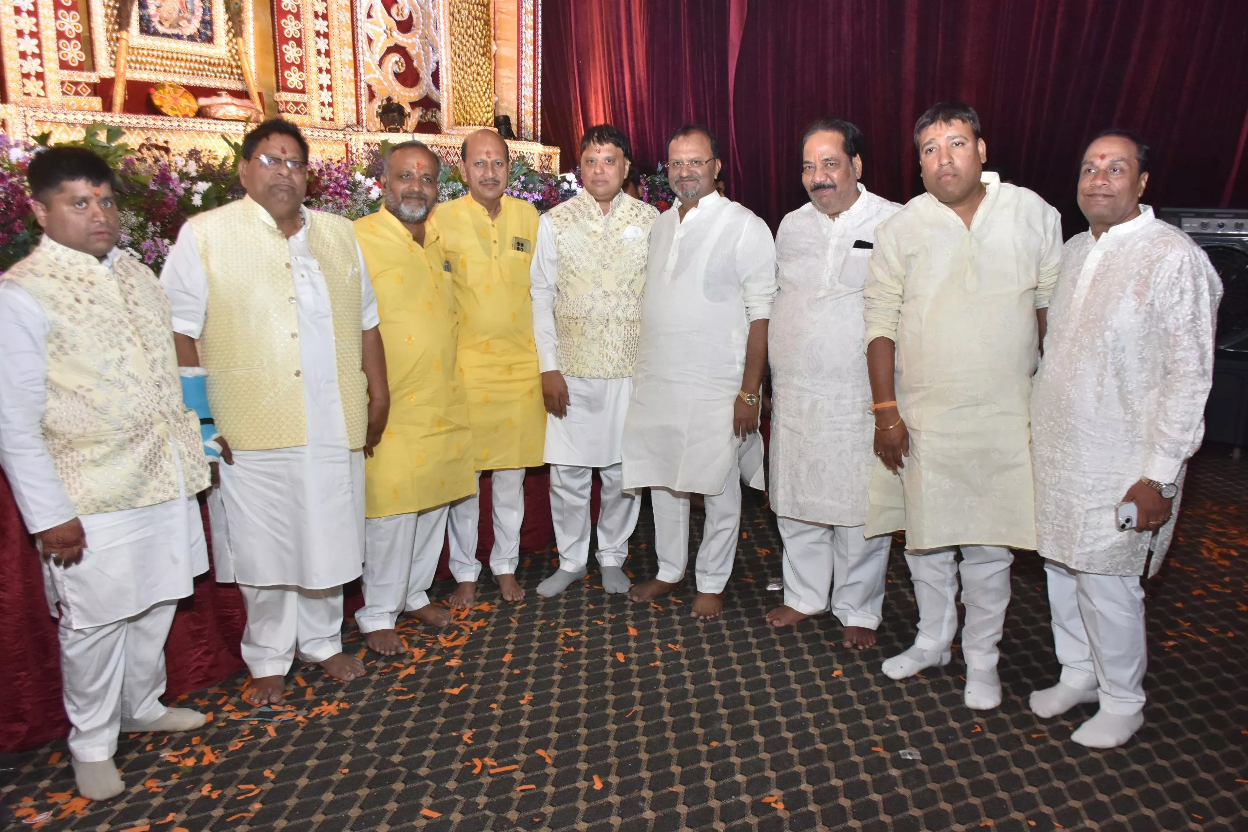 हनुमान जन्मोत्सव के जागरण में भजनों की प्रस्तुति