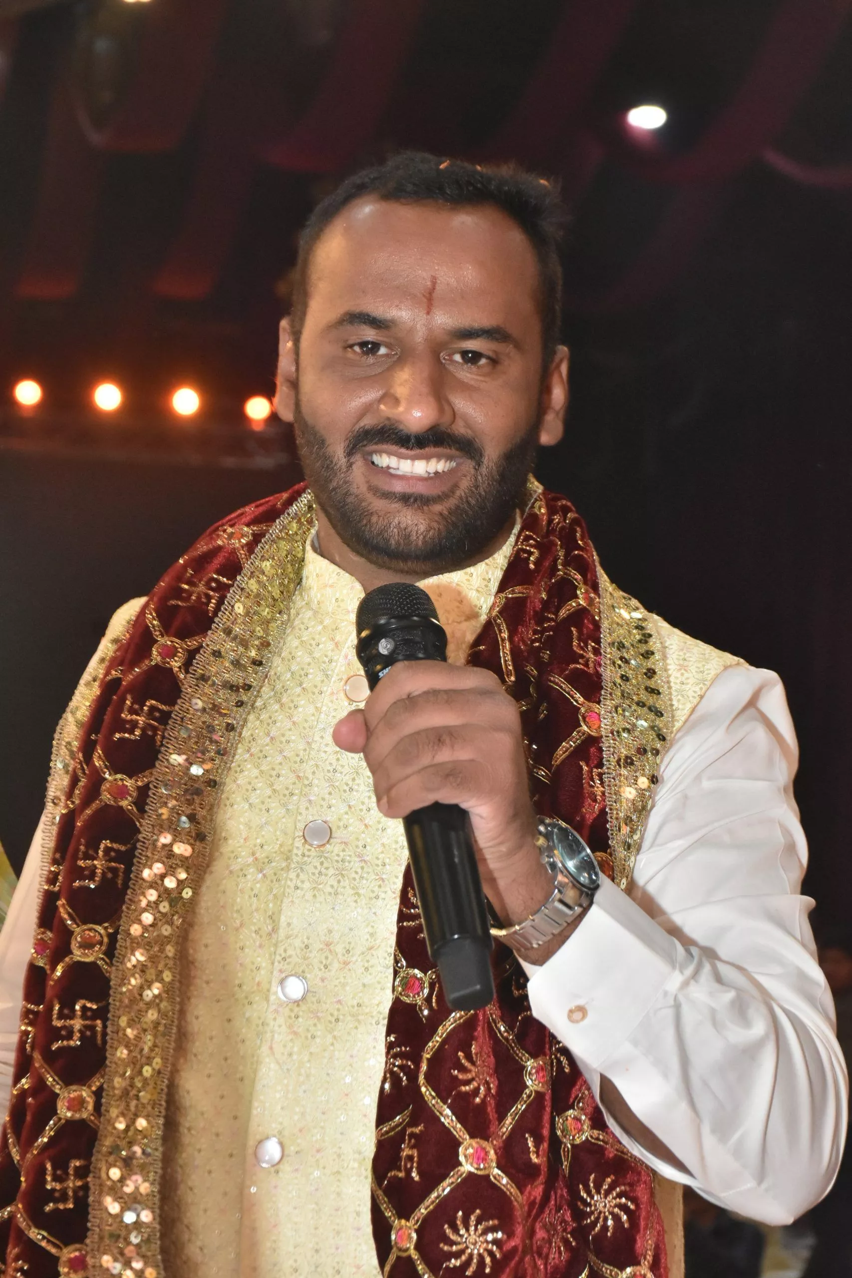 हनुमान जन्मोत्सव के जागरण में भजनों की प्रस्तुति