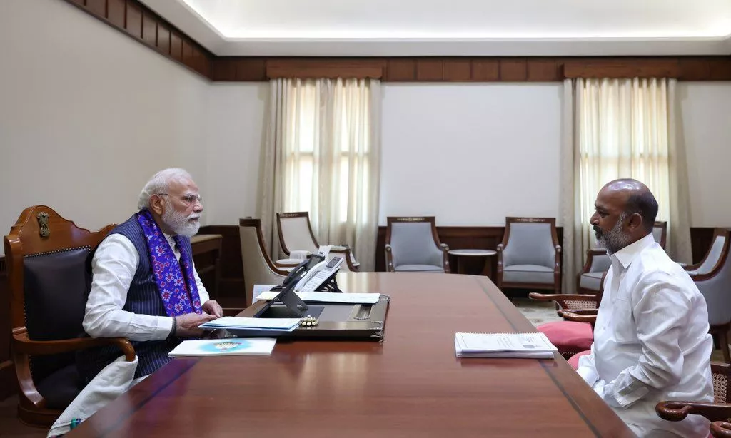 मोदी ने बंडी संजय को जनता सेवा पर सुझाव दिए