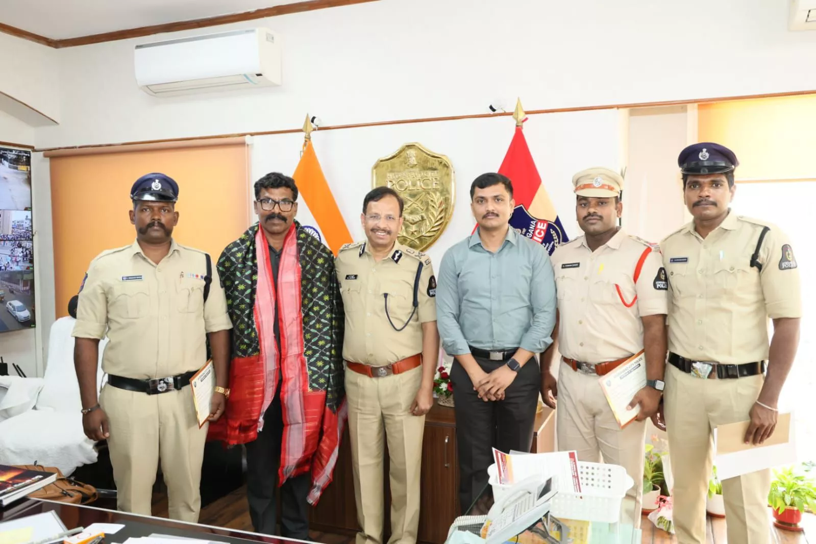 पूर्व सैनिक की सतर्कता से चेन स्नैचर गिरफ्तार