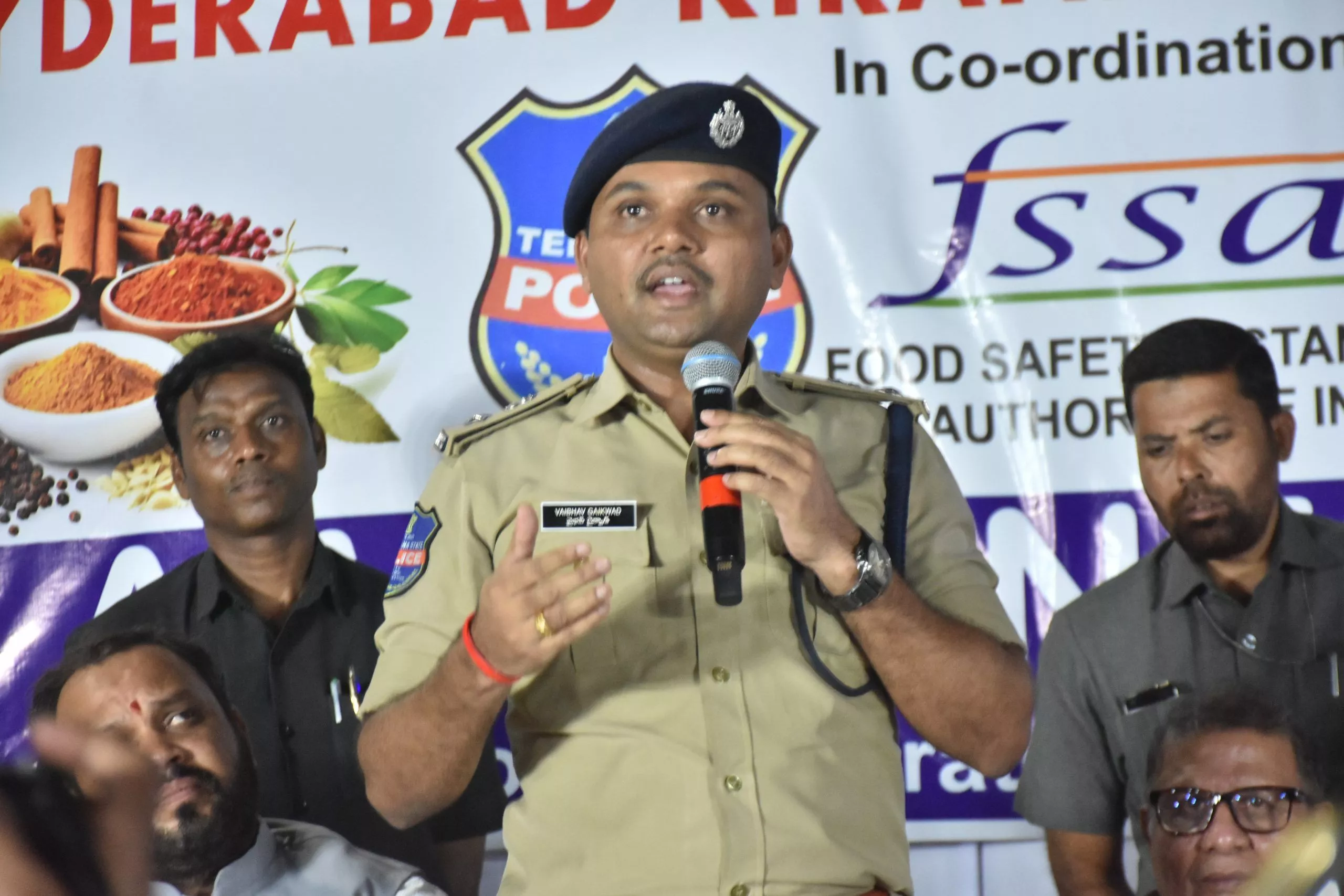 बेगम बाजार में खाद्य सुरक्षा पर जागरूकता कार्यक्रम