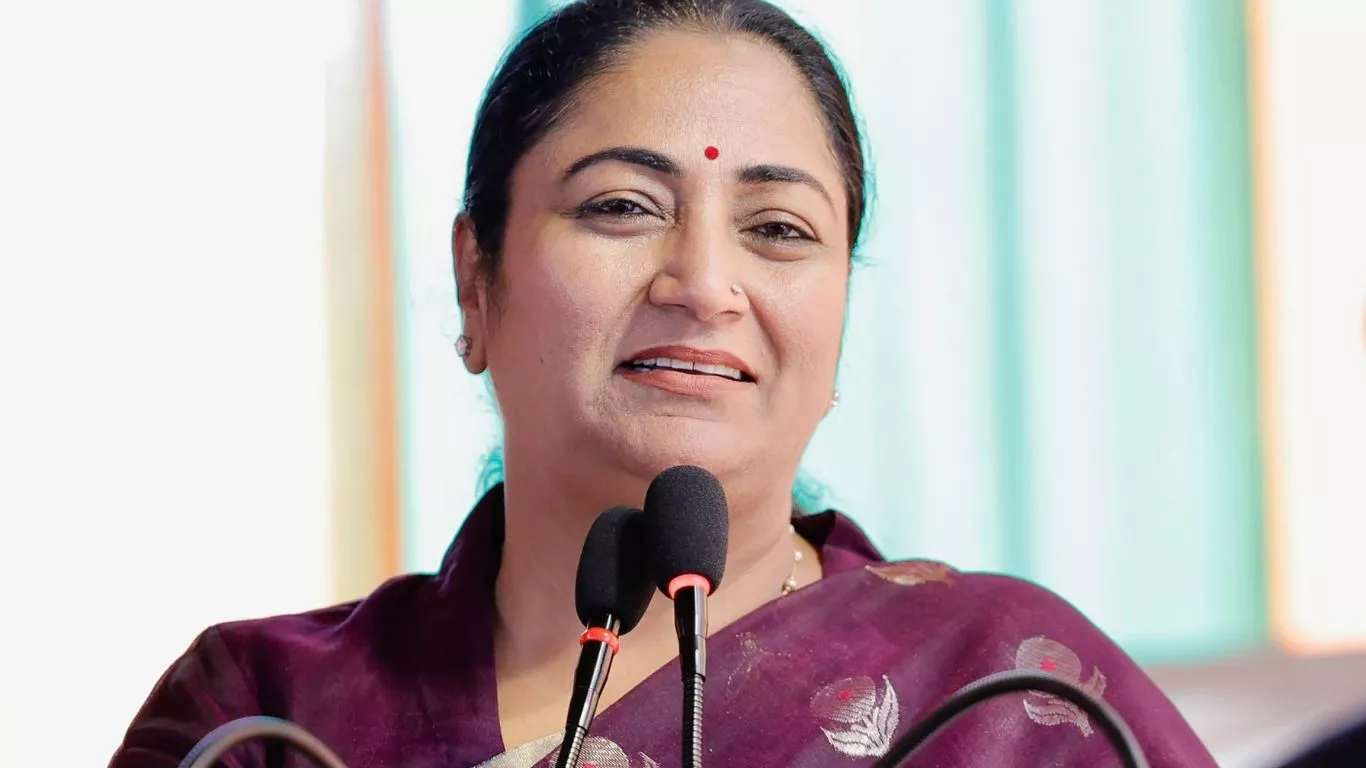 दिल्ली में LPG आपूर्ति मांग से ज्यादा: सीएम रेखा गुप्ता