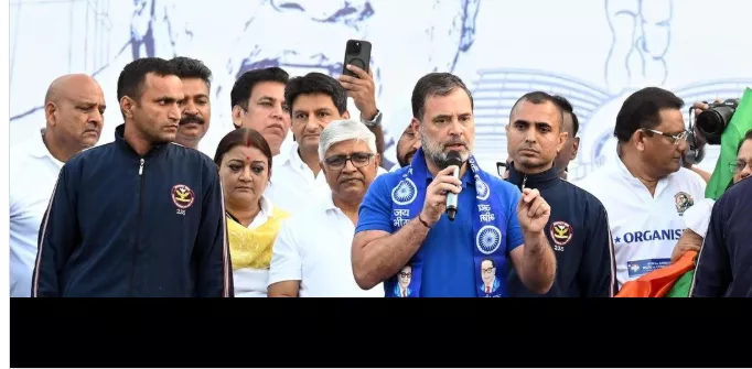 भारतीय जनता पार्टी और राष्ट्रीय स्वयंसेवक संघ पर तीखा हमला संविधान की रक्षा को लेकर जताई चिंता