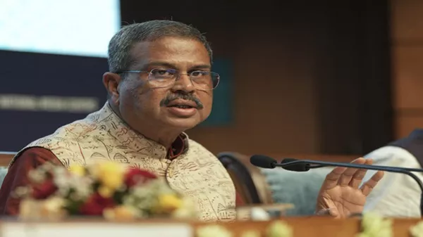 तीसरी से आठवीं कक्षा के छात्रों के लिए कृत्रिम बुद्धिमत्ता (AI) का नया पाठ्यक्रम शुरू किया।