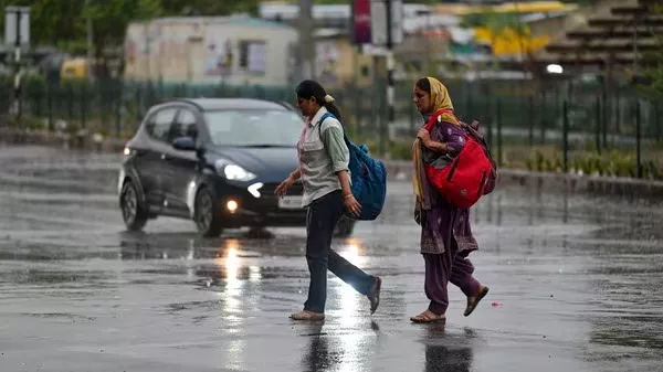 शहर के कई हिस्सों में मौसम बदलेगा तेज हवाओं के साथ भारी बारिश संभव सभी इलाकों में नहीं,