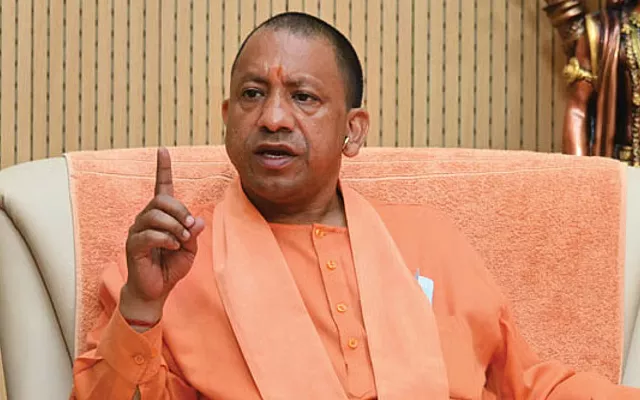 जनता दर्शन में योगी का ऐलान: आवास व इलाज में मदद