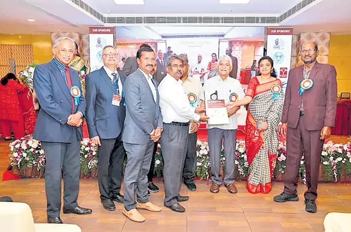 जलबोर्ड अधिकारियों को तीन अवॉर्ड प्रदान किए गए