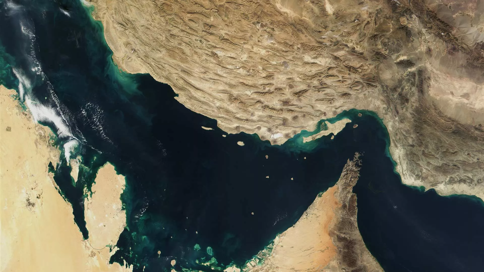 होर्मुज अंतरराष्ट्रीय जलमार्ग है, इसे फिर से खोला जाए : शी