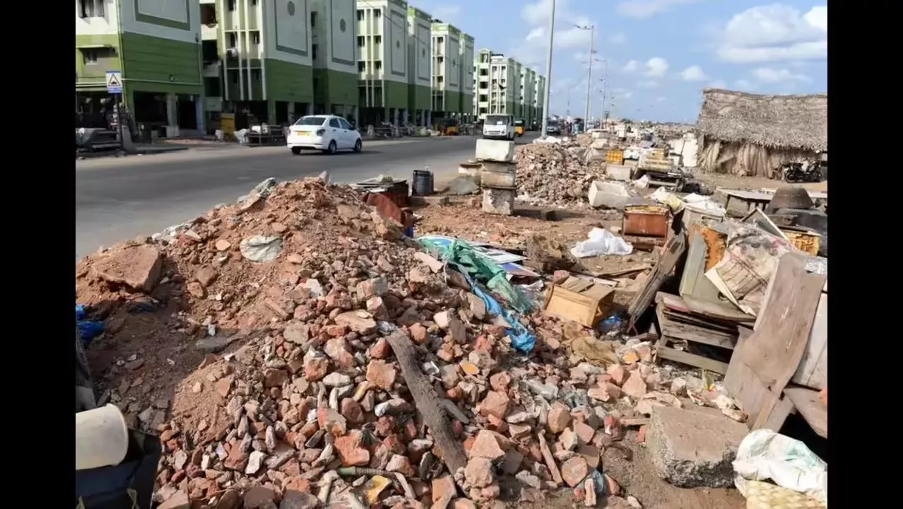 मल्काजगिरी आयुक्त ने स्वच्छता कार्यों का निरीक्षण किया