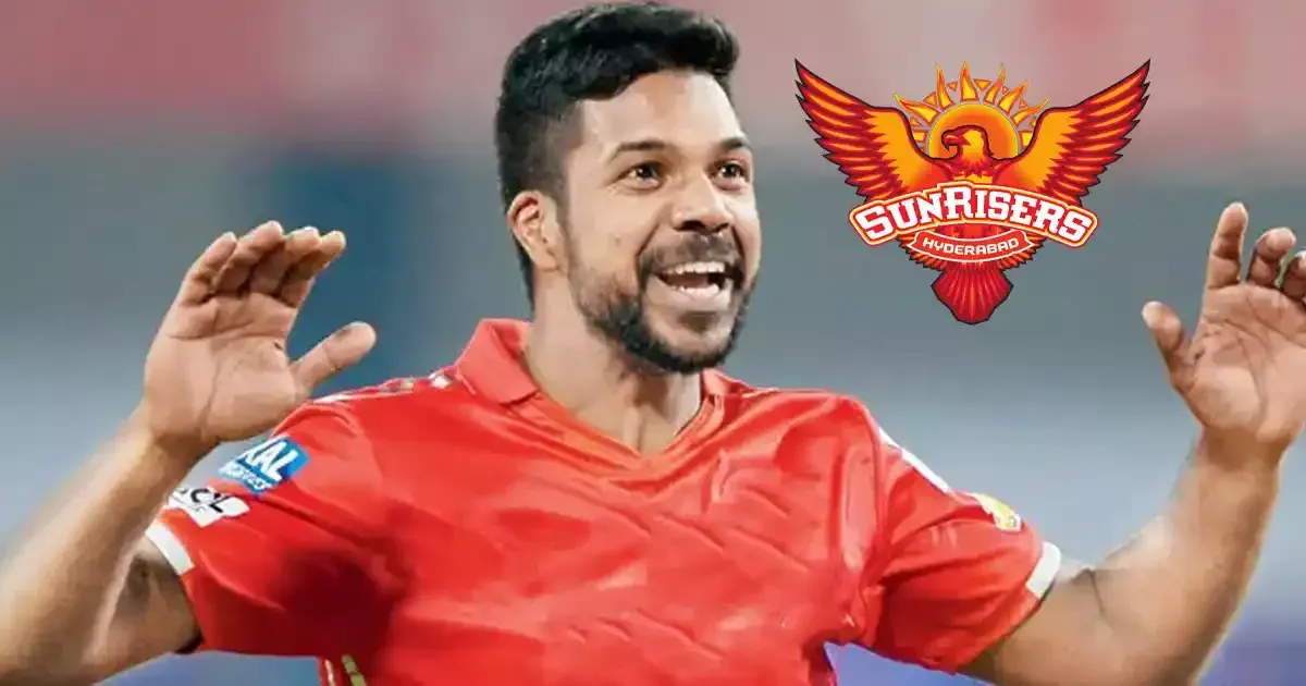 अभिषेक शर्मा बल्लेबाजी करते हुए शानदार शॉट लगाते