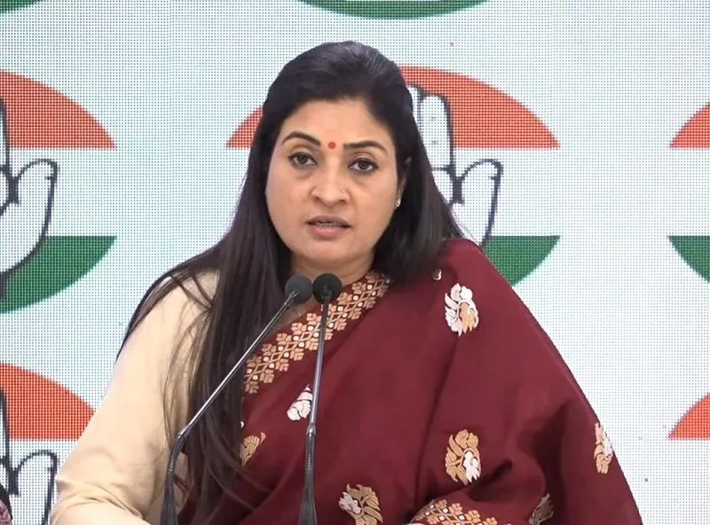 सरकार पर दबाव बनाने की कोशिश