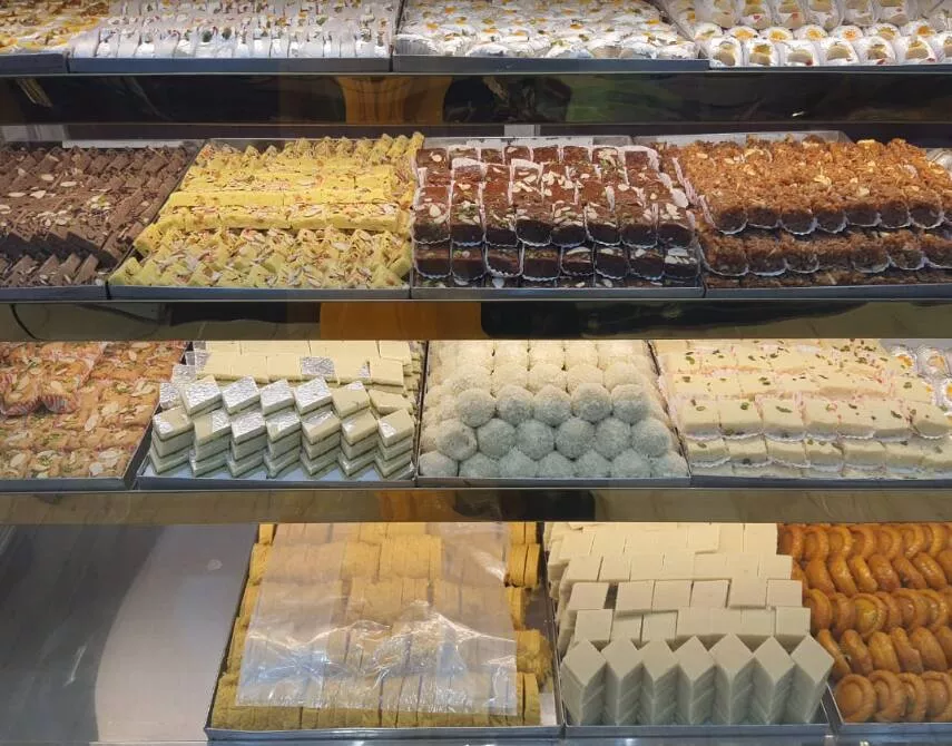 कॉपीराइट उल्लंघन पर दुकानों के खिलाफ कार्रवाई