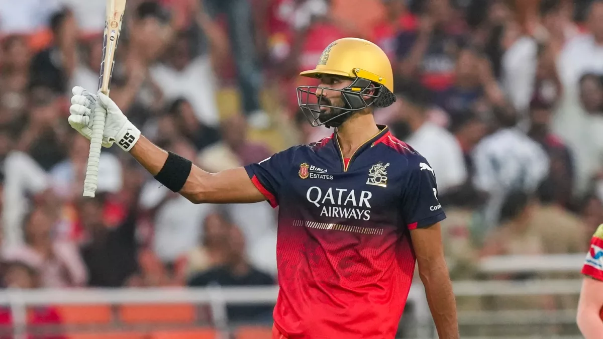 देवदत्त पडिक्कल बल्लेबाजी करते हुए