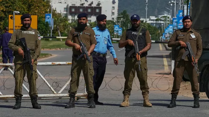 इस्लामाबाद में सुरक्षा के बीच लॉकडाउन