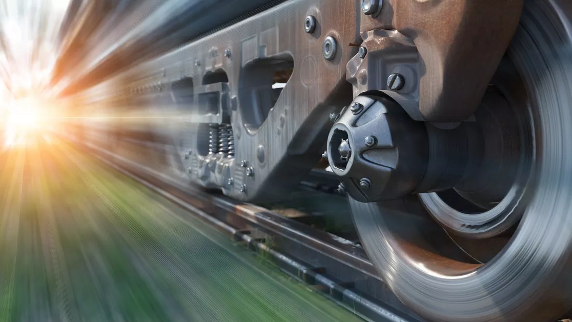 चारमीनार एक्सप्रेस में धुआं निकलने का दृश्य