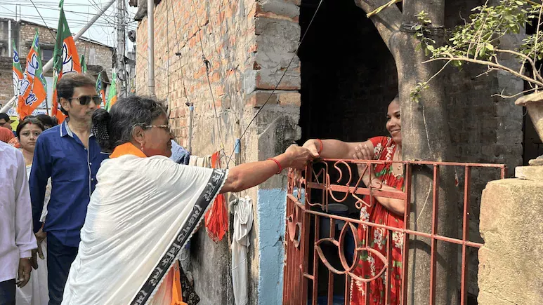 पानीहाटी चुनाव क्षेत्र और न्याय आंदोलन का दृश्य