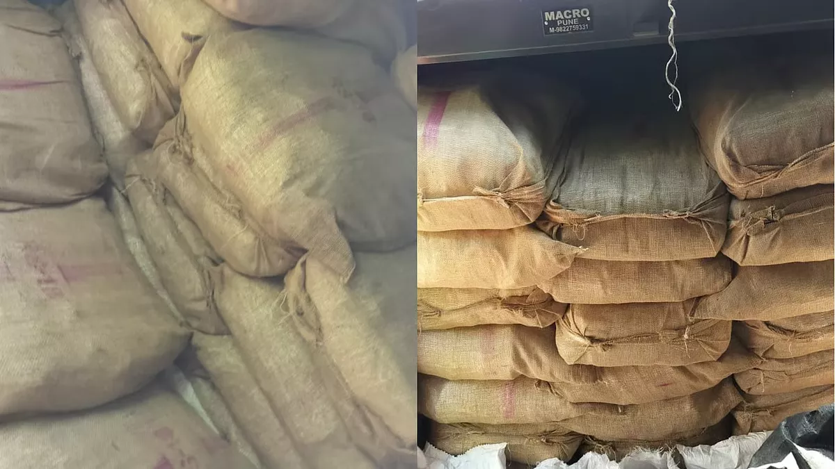 लावारिस टेंपो से जब्त गुटखा और तंबाकू